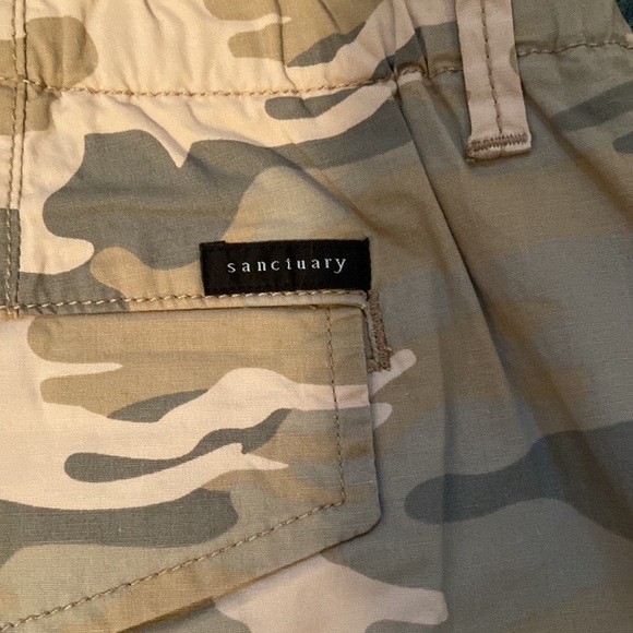Sanctuary Army Shorts size L - Picture 4 of 8
